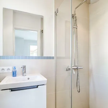 Luxurious Penthouse With Panoramic View *